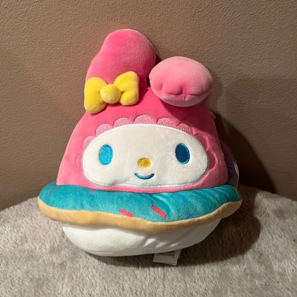 Hello kitty squishmallow NWT